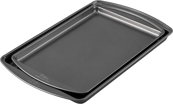 Picture of Wilton Perfect Results Non-Stick Baking Sheet, one of the best baking sheets
